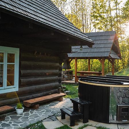 Zbojnicke Chalupky Villa Cavoj ภายนอก รูปภาพ